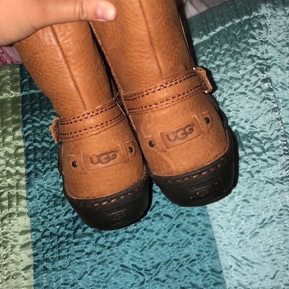UGG brown leather short boots - Picture 4 of 6